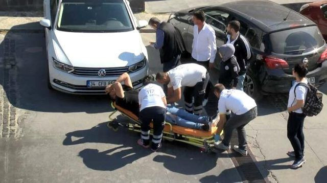 Lüks sitenin girişinde silahlar patladı: 2 yaralı - Resim: 4