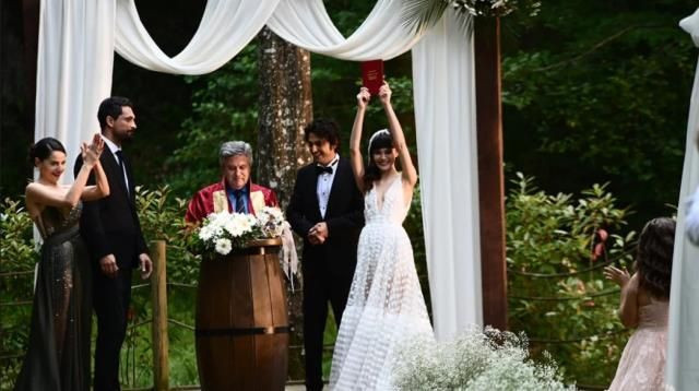 Taner Ölmez Mucize Doktor'a vedasıyla ağlattı Sinem Ünsal bakın ne yazdı - Resim: 1