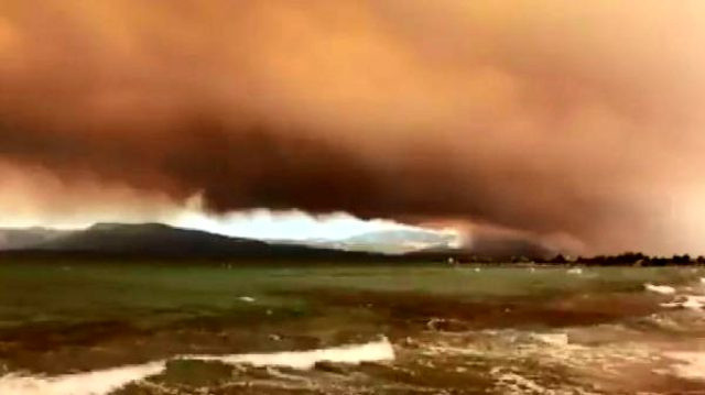 Komşu da yanıyor! Orman yangınları sonrası olağanüstü hal ilan edildi - Resim: 1