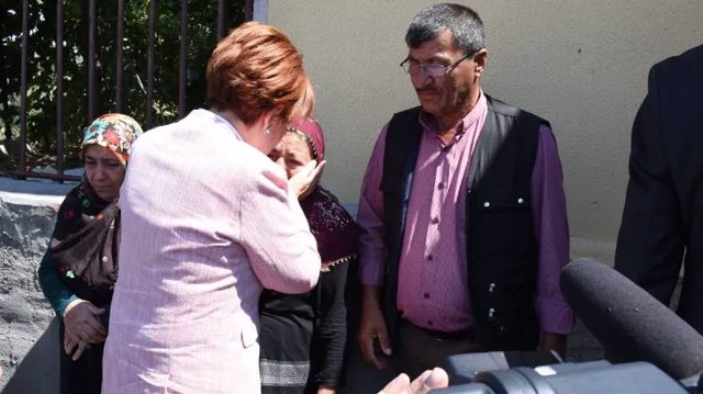 Akşener Emine Bulut'un ailesini ziyaret etti! Erdoğan'dan idam istedi - Resim: 0