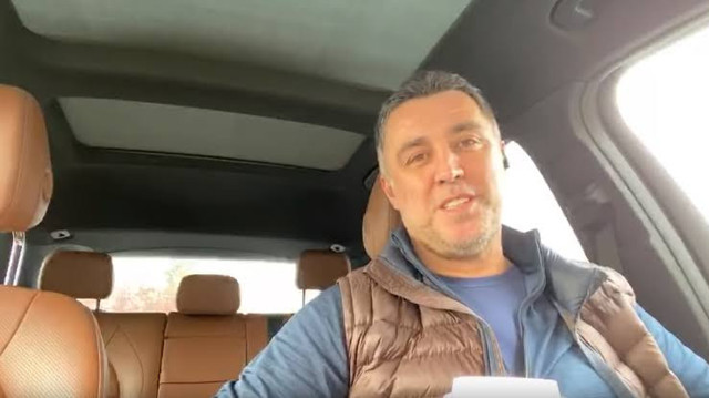 Hakan Şükür dibi gördü cafesini batınca ABD'de Uber şoförü oldu - Resim: 0