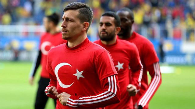 Galatasaray Mert Hakan'a kancayı taktı - Resim: 0