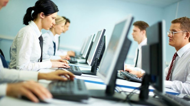 Kamu kurumlarında yeni dönem! Başarılı memurlar ödüllendirilecek - Resim: 1