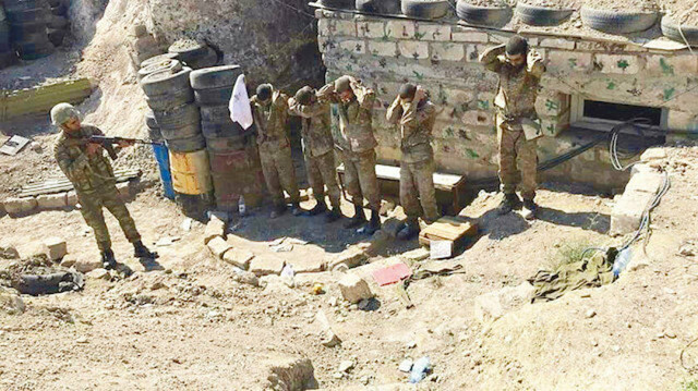 Ermenistan'da vahşet! Askerleri kaçmasınlar diye mevzide zincire vuruyorlar - Resim: 1