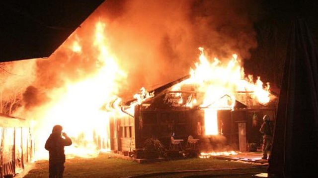 Boğaziçi Üniversitesi'ndeki kafeteryada yangın çıktı - Resim: 0