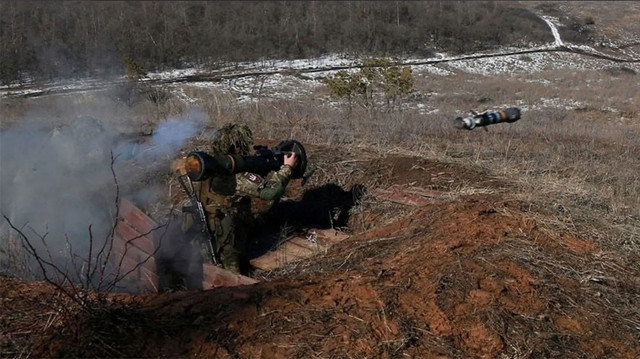 Savaş için ilk mermiler atıldı! Ukrayna ateşkesi ihlal etti Rusya tehdit etti Zelensky cepheye indi - Resim: 0