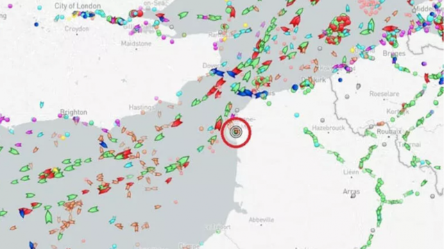 Rusya'ya şok operasyon! Fransa, Manş Denizi'nde bir Rus gemisine el koydu - Resim: 0