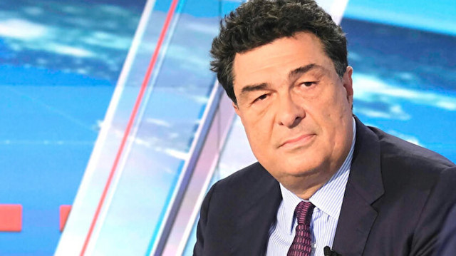 Türkiye'nin tepki gösterdiği Yunanistan'a uyarı içeriden geldi: Hukuku ihlal ediyoruz - Resim: 0