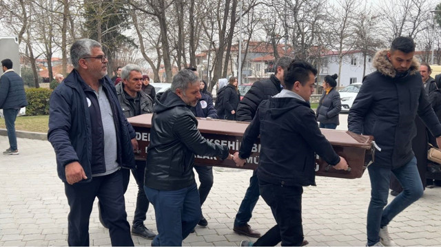 Cinsel ilişki sonrası vahşet 30 dakika sürdü! Mine Kocadağ 8 ay sonra toprağa verildi - Resim: 1