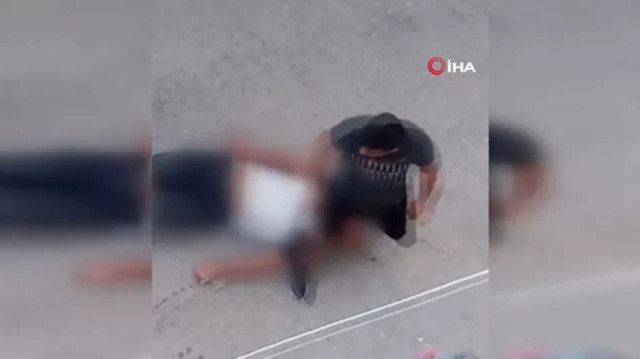 Mersin'de kan donduran olay! Sokak ortasında başından vurdu: Cinayet anı kamerada! - Resim: 4