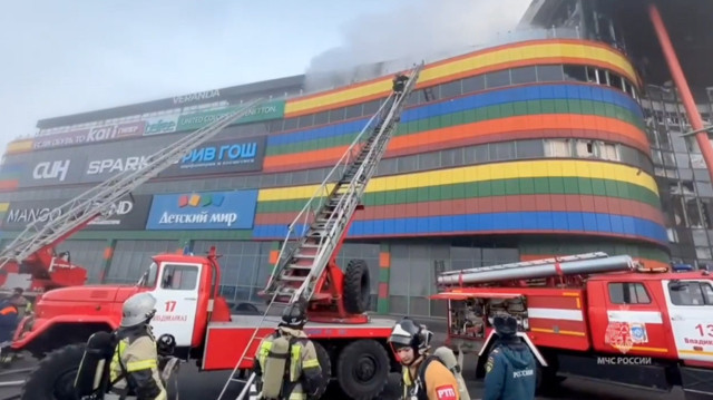 Alışveriş merkezinde patlama oldu! Ölü ve yaralılar var - Resim: 1
