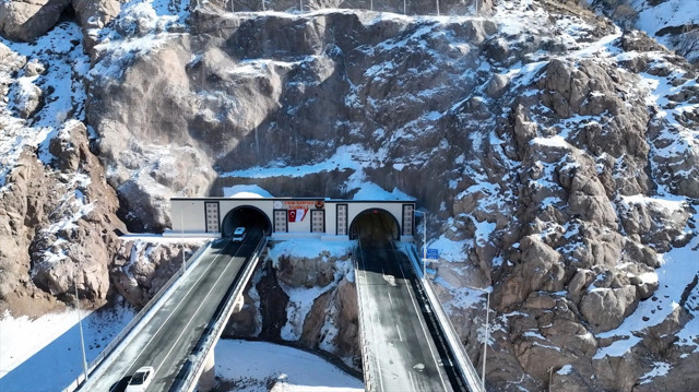 Yeniköprü Tüneli trafiğe açıldı! Bakan Abdulkadir Uraloğlu: Seyahat süresi 22 dakikaya indi - Resim: 1