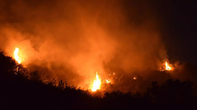 Orman yangınlarında tehlike büyüyor, tahliyeler başladı - Resim: 3
