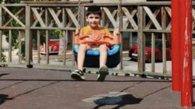 Küçükçekmece'de yürek yakan ölüm! Otizmli Adem gölde hayatını kaybetti - Resim: 1