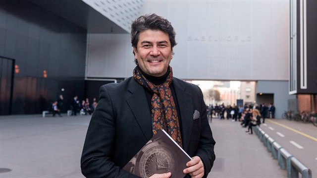 Bekçi açıkladı 'Vatan Şaşmaz'ın mezarına geceleri gizemli...' - Resim: 1