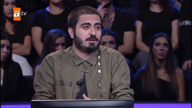 Kim Milyoner Olmak İster'de duygulandıran anlar! Murat Yıldırım dondu kaldı - Resim: 4