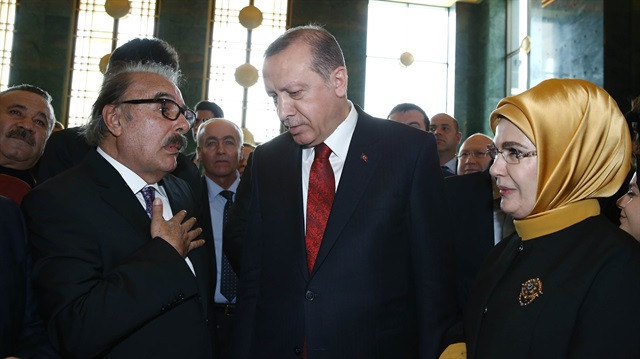 Ferdi Tayfur: Cumhurbaşkanı bize gülümsesin yeter  - Resim: 4