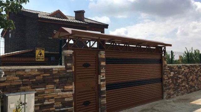Dışarıdan villa gibi ama baskın yapan polisler gözlerine inanamadı! - Resim: 2