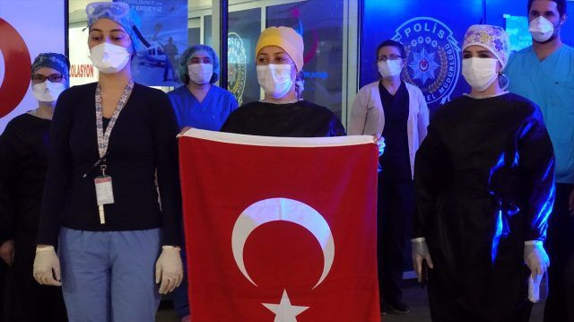 Tüm Türkiye 81 ilde tek yürek olup İstiklal Marşı'nı okudu - Resim: 3