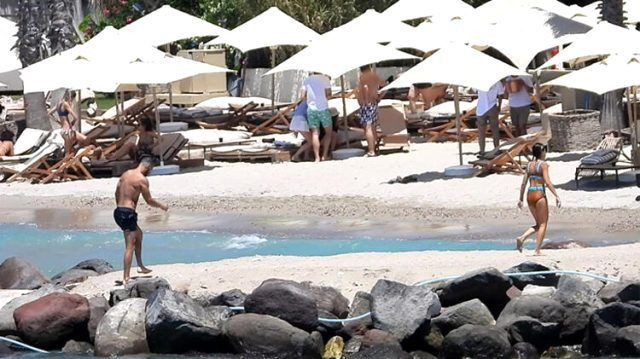 Survivor şampiyonu Avatar Atakan denizde aşka geldi! Birbirlerini öpmeye doyamadılar - Resim: 4