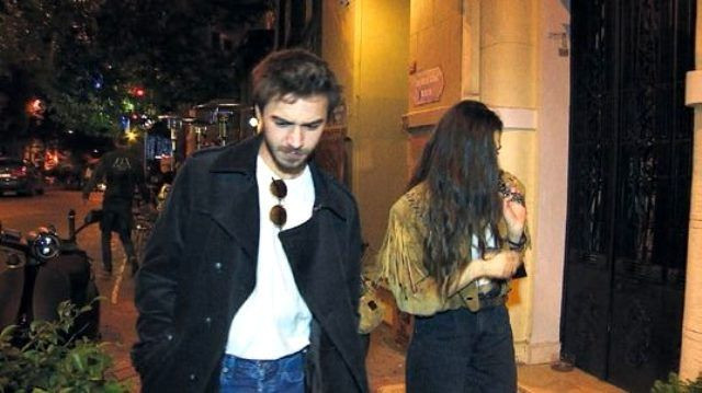 Kanal D Arka Sokaklar'ın Tekin'i Onur Bay Dilara Aksüyek ile öpüşürken yakalandı - Resim: 2