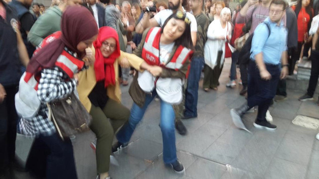 Beyoğlu'nda yeryüzü sofrası! Yazar İhsan Eliaçık hakkında karar verildi - Resim: 0