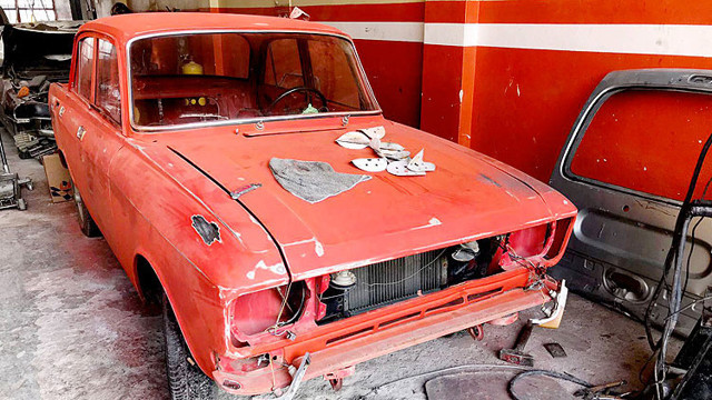 Bir kavanoz bal karşılığında aldıkları otomobili baştan başa yenilediler - Resim: 2