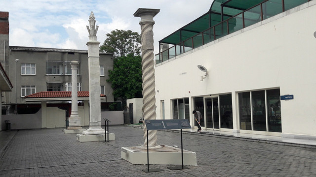 Okmeydanı'nda bulunan tarihi menzil taşları Okçular Vakfında sergilendi - Resim: 0