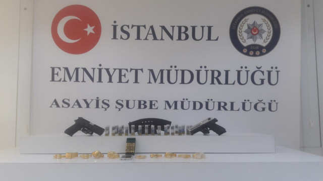 Fatih'te 4 buçuk kilo altın çalan zanlılar bakın nasıl kıskıvrak yakalandı - Resim: 1