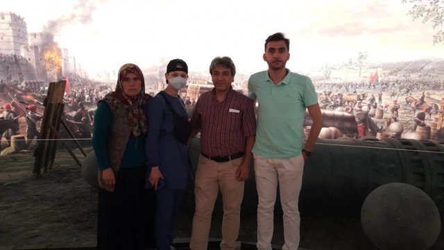 Kanser hastası Aysu’nun 'Kız Kulesi' hayali gerçek oldu - Resim: 0