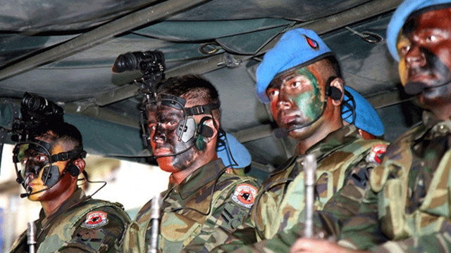 100 bin askeri heyacan sardı! Hulusi Akar'dan terhis açıklaması - Resim: 0