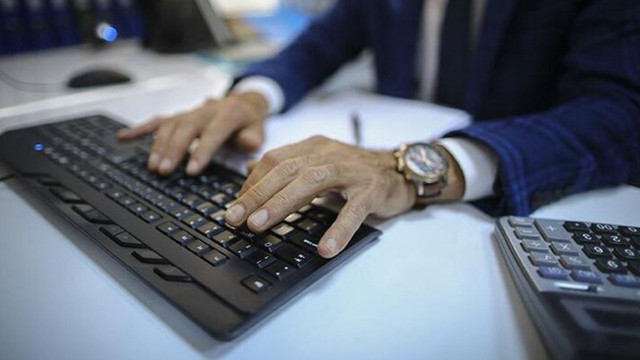 Yargıtay'dan yeşil ışık! O sitelere giren işçi tazminatsız kovulacak - Resim: 0