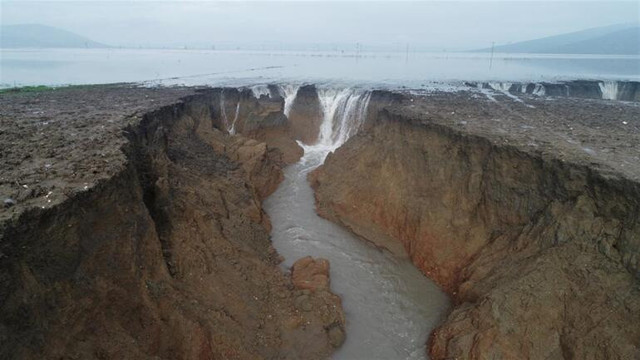 İzmir'deki düdenler yer altı barajı olarak kullanılacak - Resim: 1