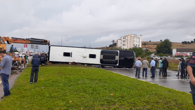 Çanakkale'de yolcu otobüsü devrildi! Ölü ve çok sayıda yaralı var - Resim: 2