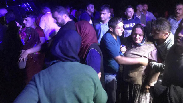 Düğüne giderken baraja uçtular: 4 kişi hayatını kaybetti - Resim: 0