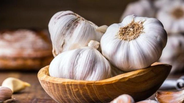 Çiğ soğan ve sarımsağın meme kanseri riskini azalttığı ortaya çıktı - Resim: 0
