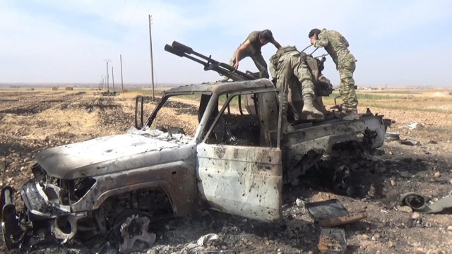 TSK Tel Abyad’da Arapça ve Kürtçe broşürler dağıttı - Resim: 0