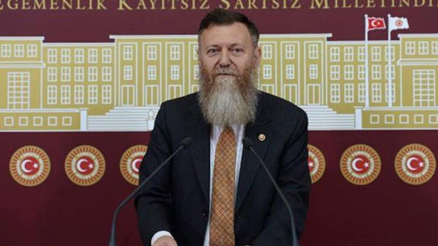 Aytuğ Atıcı aslen nereli kimdir eşi ve çocukları kimdir? - Resim: 0