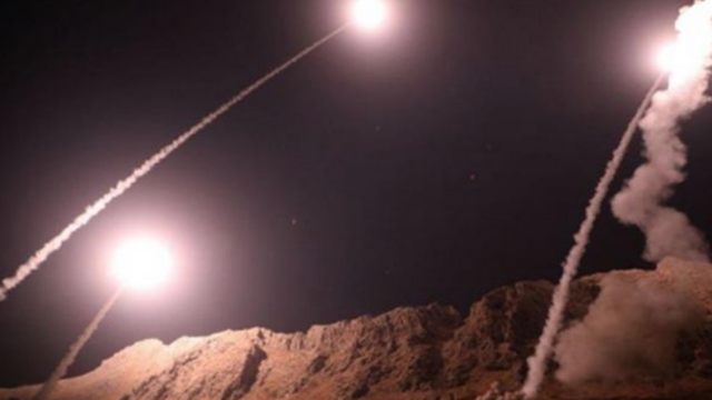 İran ABD'nin Irak'taki iki üssünü vurdu! 15 balistik füze fırlatıldı - Resim: 0