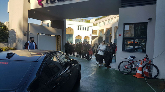 Başakşehir'de yangın paniği okul tahliye edildi - Resim: 0
