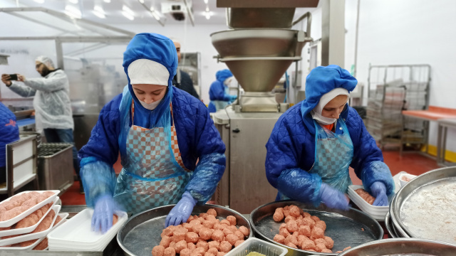 Türkiye'nin tek köfte fabrikası Bursa'da - Resim: 2