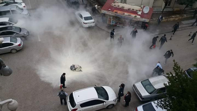 Hatay Valiliği önünde kendini ateşe veren kişi hayatını kaybetti - Resim: 0