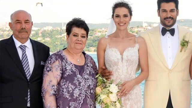 Fahriye Evcen babası kimdir kaç yaşında öldü ölüm sebebi ne? - Resim: 0