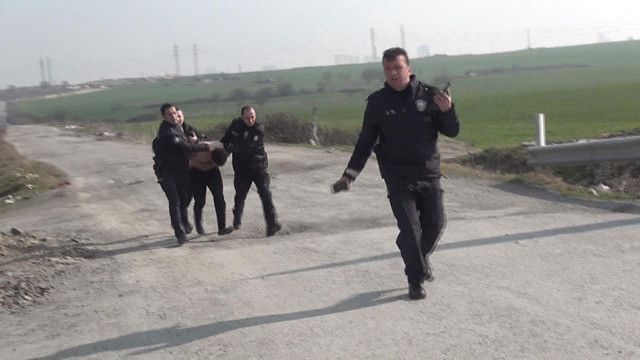 Servis şoförü lise öğrencisine iğrenç videolar izletti babası çılgına döndü - Resim: 0