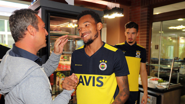 Ali Koç Galatasaray derbisi öncesi konuştu! Takımından eminim gözlerinde ışığı gördüm - Resim: 0