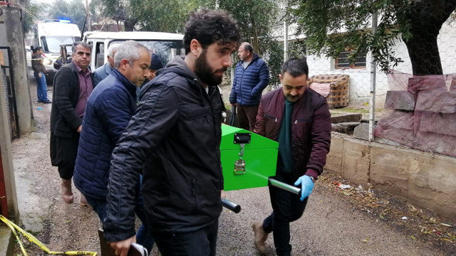 Adana'da kamyonetinin yanında ölü bulundu polis soruşturma başlattı - Resim: 0