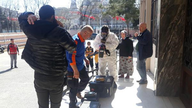 İstanbul'da koronavirüs için dezenfekte edilen okulda 11 öğrenci zehirlendi - Resim: 1