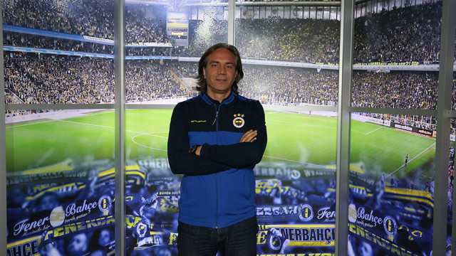 Fenerbahçe Erol Bulut'la el sıkıştı! Hem de sudan ucuza çalışacak - Resim: 1