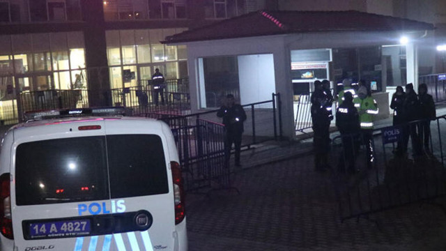 Bolu karantina yurdundaki görüntüler tepki çekti! Eşyaları karıştırıp devleti aşağıladılar - Resim: 1