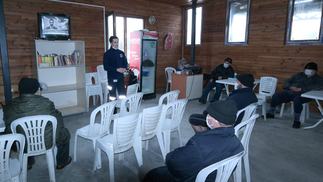 Bursa'da evsizlere virüse karşı koruma kalkanı - Resim: 1